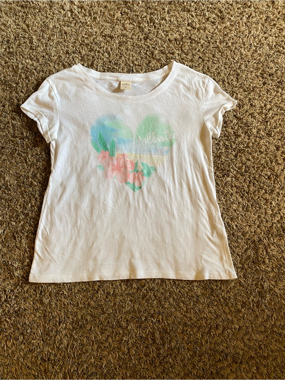 Hollister White Baggy Tee Graphic Heart Size Small